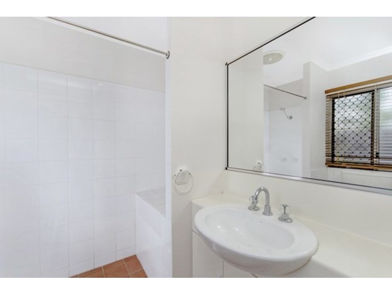 38 Magnolia Street, Holloways Beach QLD 4878