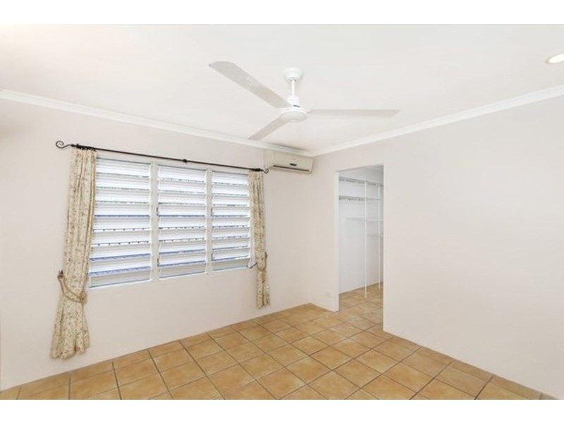 38 Magnolia Street, Holloways Beach QLD 4878