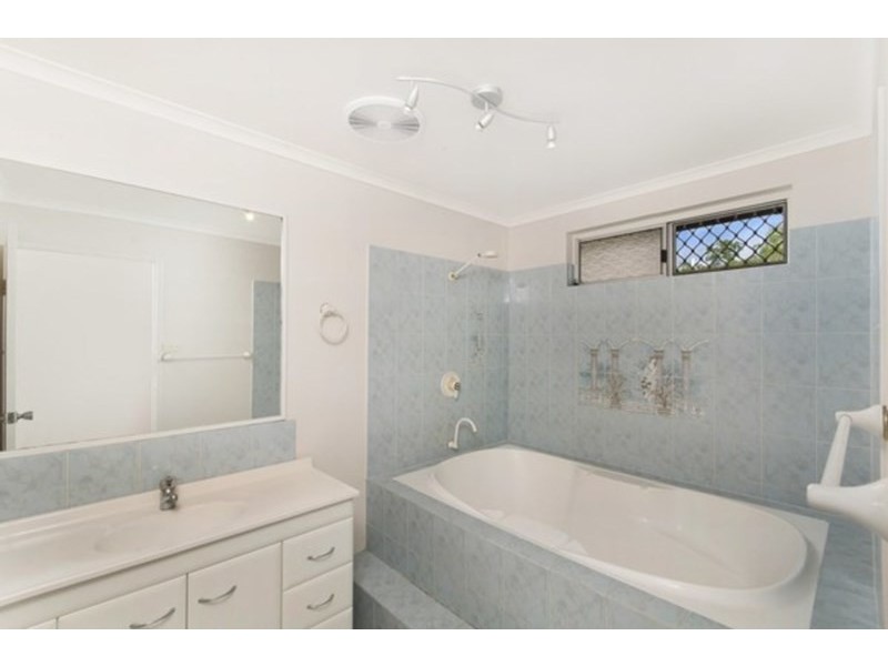38 Magnolia Street, Holloways Beach QLD 4878
