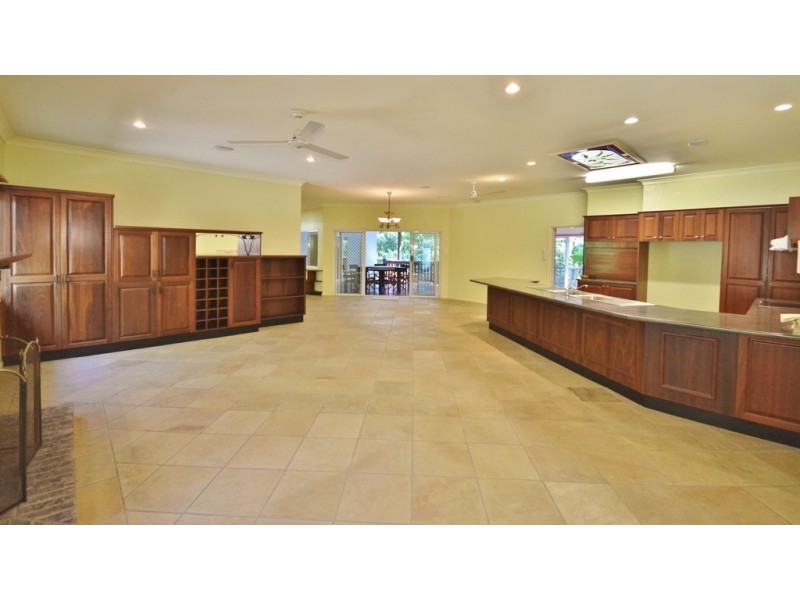 2 Bangalow Place, Kuranda QLD 4881