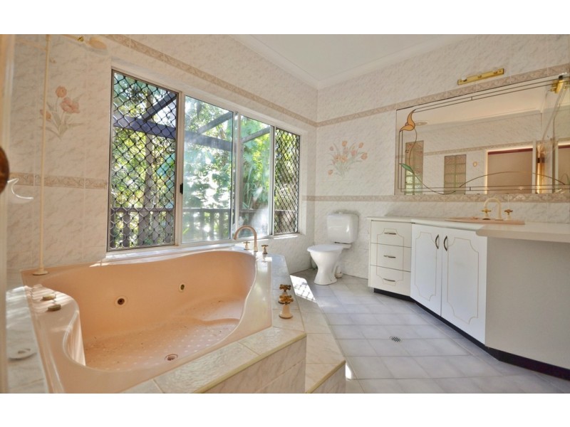 2 Bangalow Place, Kuranda QLD 4881