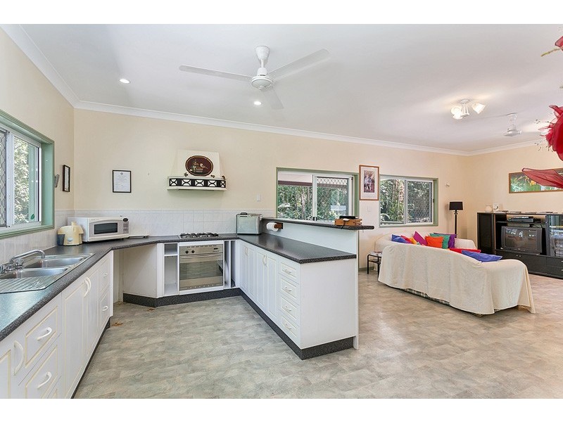 2 Bangalow Place, Kuranda QLD 4881