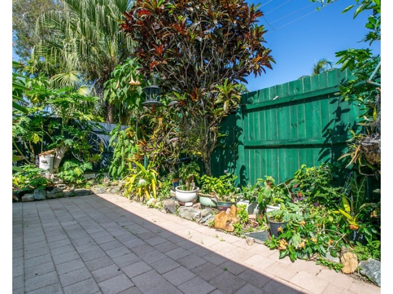 1/36-38 Mimosa Street, Holloways Beach QLD 4878