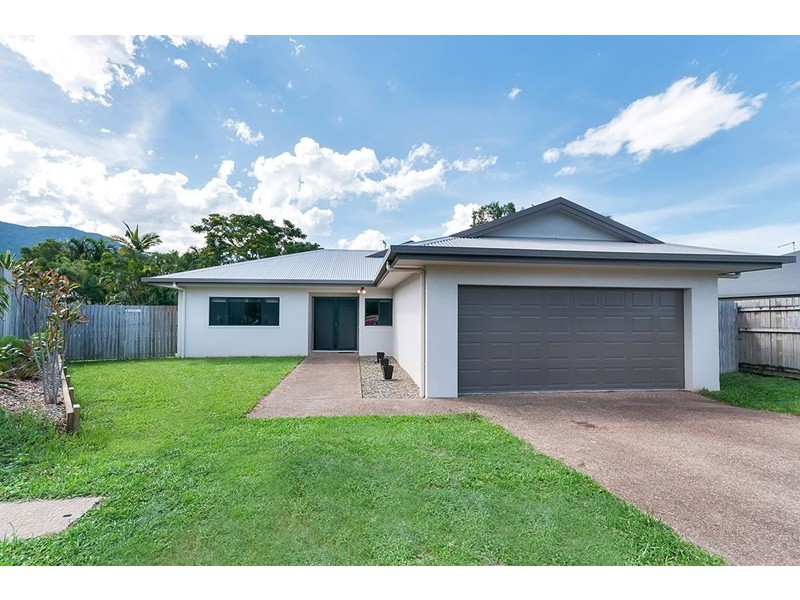 16 Milko Close, Brinsmead QLD 4870
