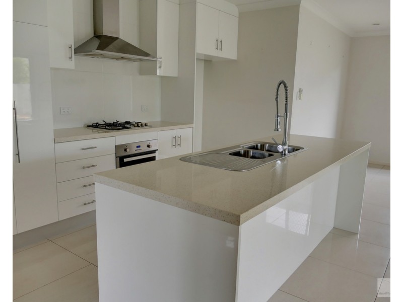 33 Carter Close, Smithfield QLD 4878