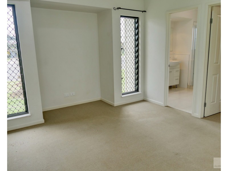 33 Carter Close, Smithfield QLD 4878