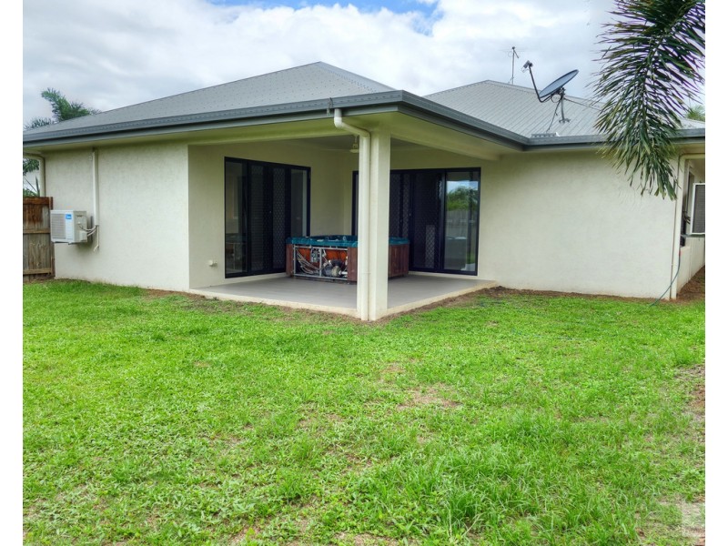 33 Carter Close, Smithfield QLD 4878