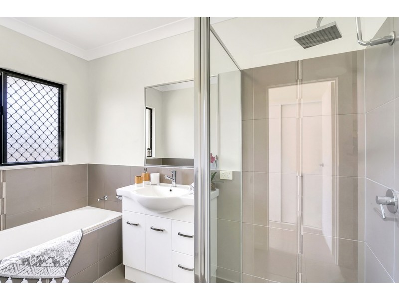 75 Landsborough Drive, Smithfield QLD 4878