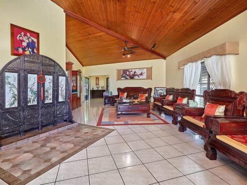 5-7 (House) Knight Road, Smithfield QLD 4878