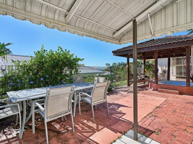 5-7 (House) Knight Road, Smithfield QLD 4878
