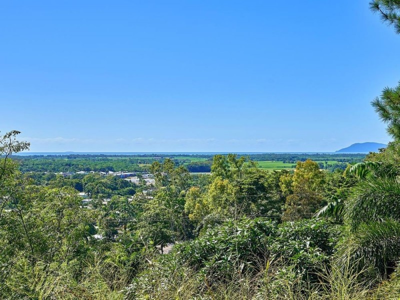 5-7 (House) Knight Road, Smithfield QLD 4878