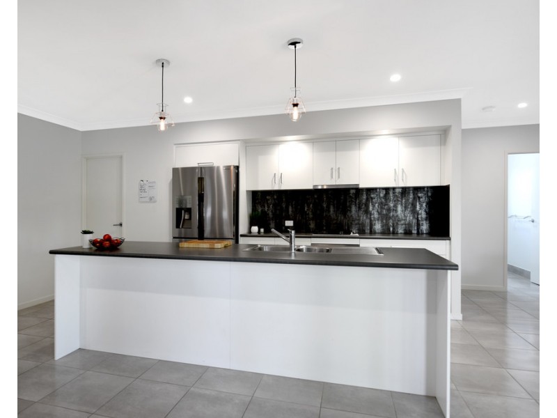 4 Byerstown Link, Trinity Park QLD 4879