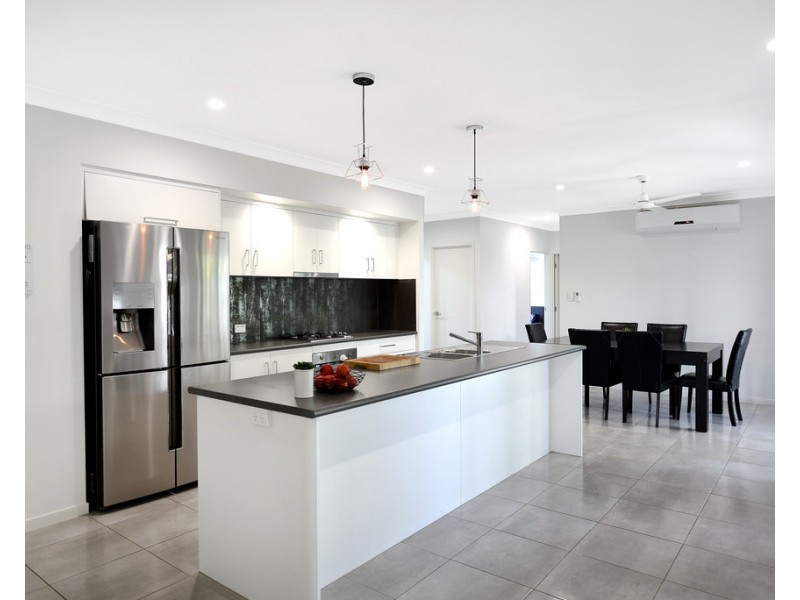 4 Byerstown Link, Trinity Park QLD 4879