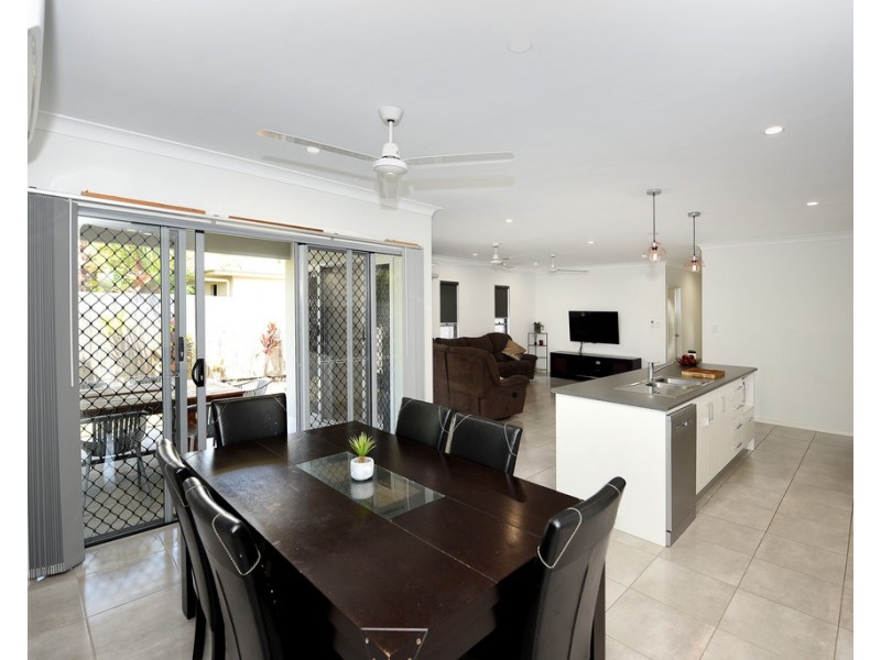 4 Byerstown Link, Trinity Park QLD 4879