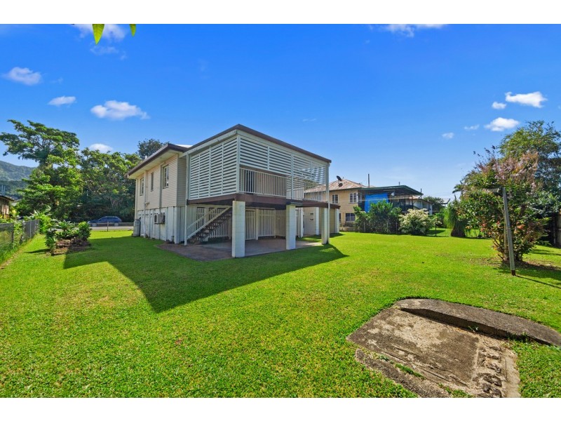 18 Downing Street, Earlville QLD 4870