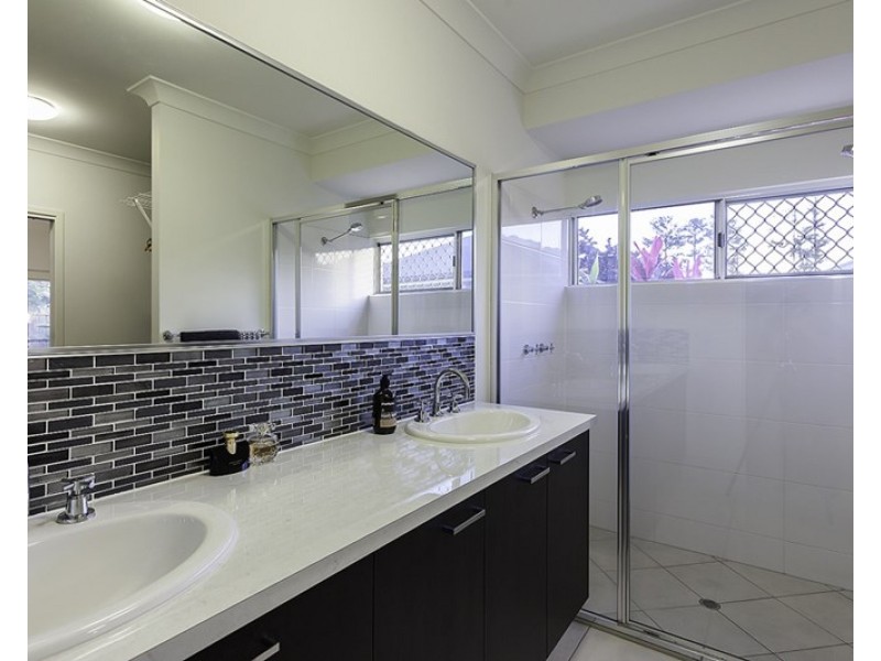 5 Brookville Gardens, Smithfield QLD 4878