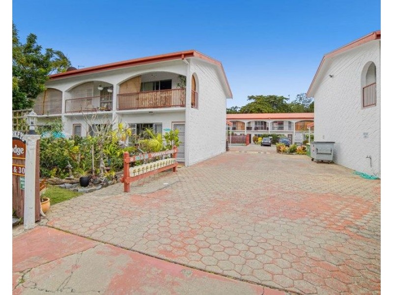 8/28-30 Fairweather Street, Yorkeys Knob QLD 4878
