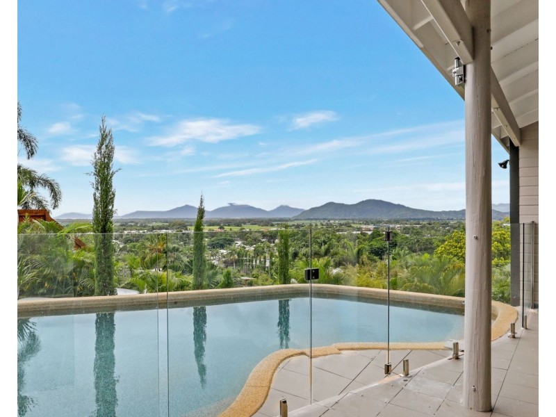 6 Darkin Close, Smithfield QLD 4878