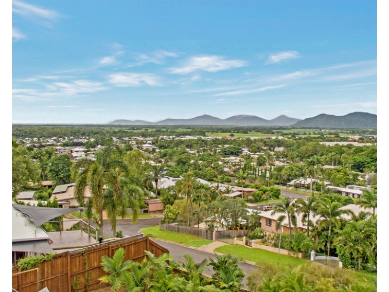 6 Darkin Close, Smithfield QLD 4878