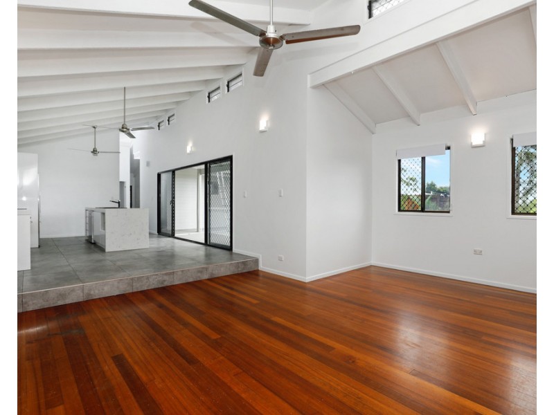6 Darkin Close, Smithfield QLD 4878