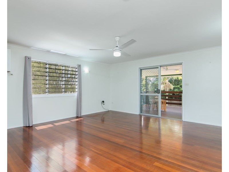 26 Knight Road, Smithfield QLD 4878