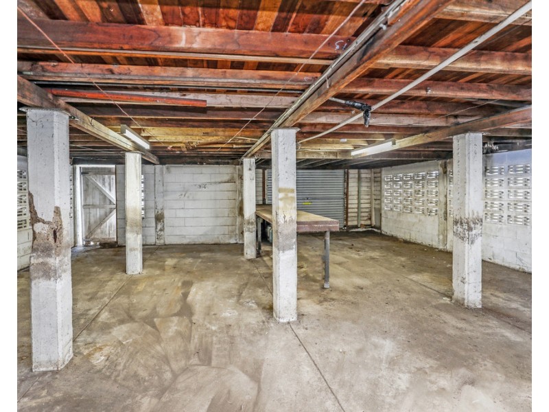 11 Macnamara Street, Manunda QLD 4870