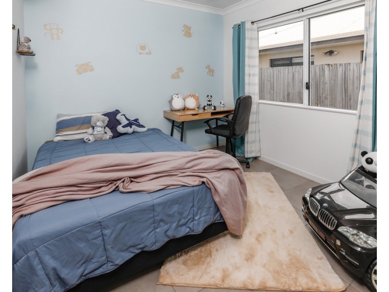 10 Murrinda Gardens, Trinity Park QLD 4879