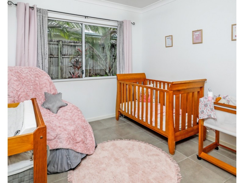 10 Murrinda Gardens, Trinity Park QLD 4879