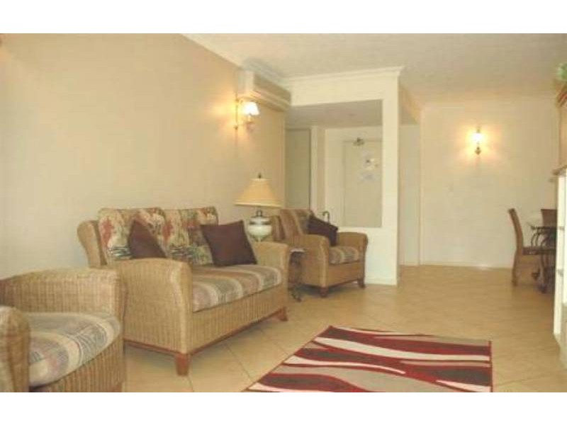 306/2 Greenslopes Street, Cairns North QLD 4870