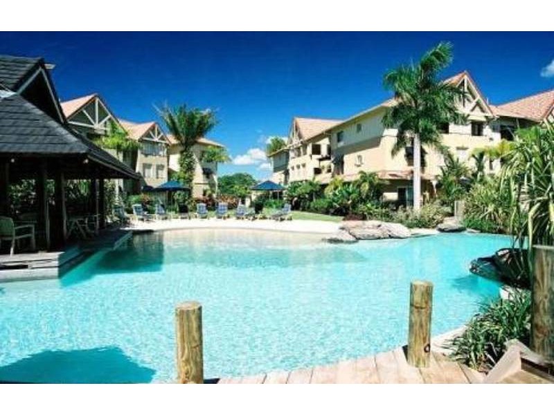 306/2 Greenslopes Street, Cairns North QLD 4870