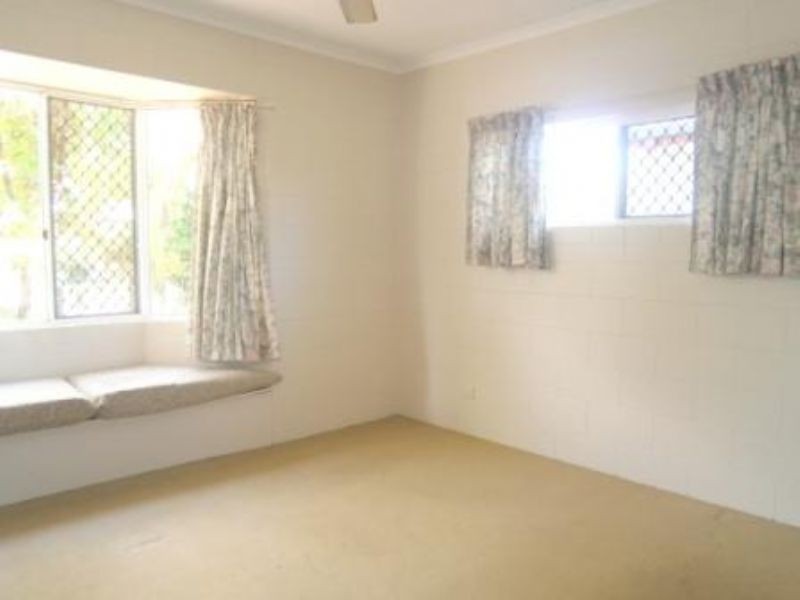12 SIDLAW STREET, Smithfield QLD 4878