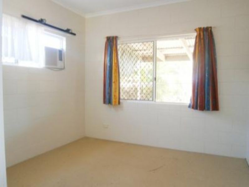 12 SIDLAW STREET, Smithfield QLD 4878