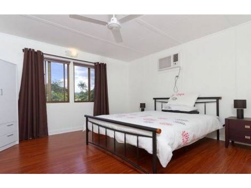 7 Fairway Street, Yorkeys Knob QLD 4878