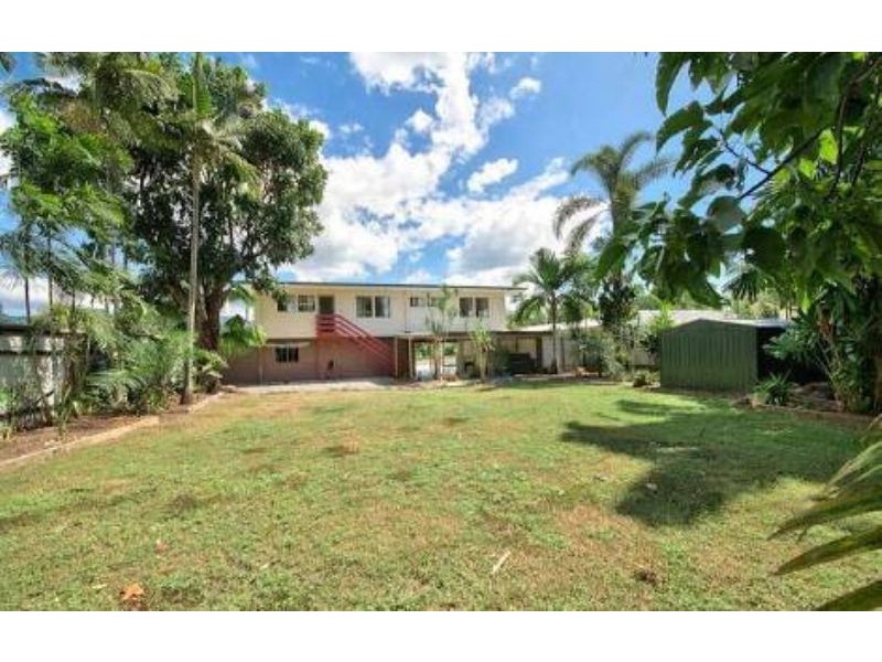 7 Fairway Street, Yorkeys Knob QLD 4878