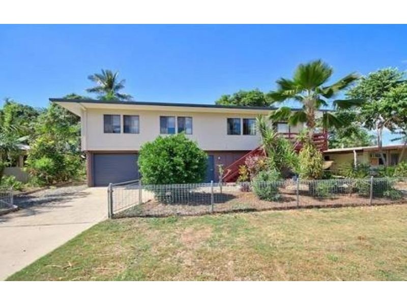 7 Fairway Street, Yorkeys Knob QLD 4878