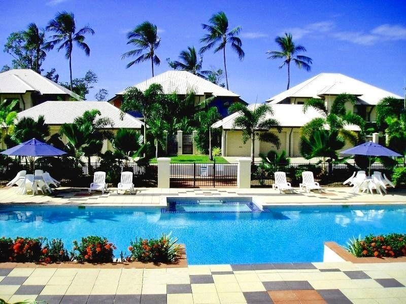 Clifton Beach QLD 4879