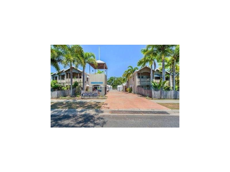 8/531 Varley Street, Yorkeys Knob QLD 4878