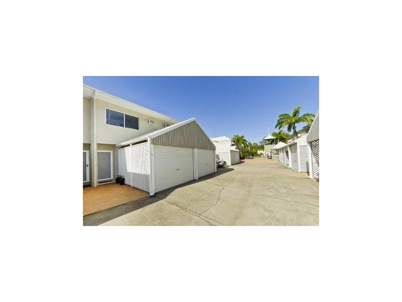 8/531 Varley Street, Yorkeys Knob QLD 4878