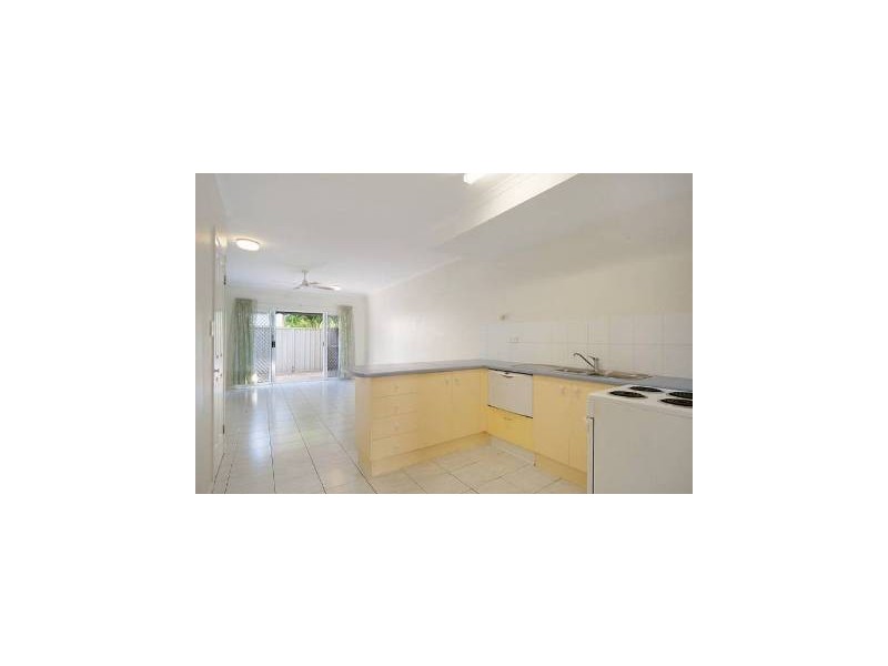8/531 Varley Street, Yorkeys Knob QLD 4878