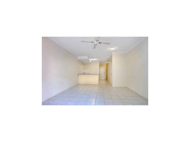 8/531 Varley Street, Yorkeys Knob QLD 4878