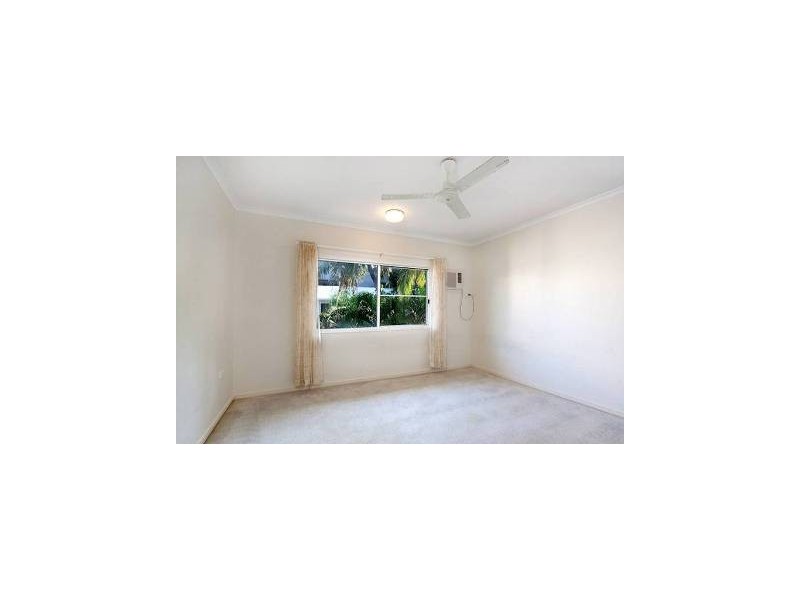 8/531 Varley Street, Yorkeys Knob QLD 4878