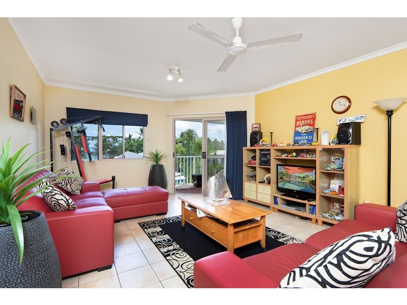 Holloways Beach QLD 4878