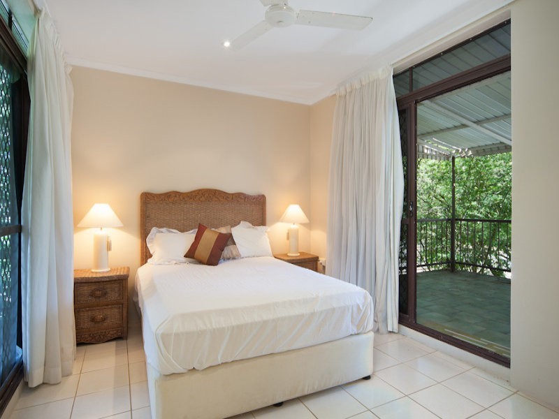 3/5-7 Amphora Street, Palm Cove QLD 4879
