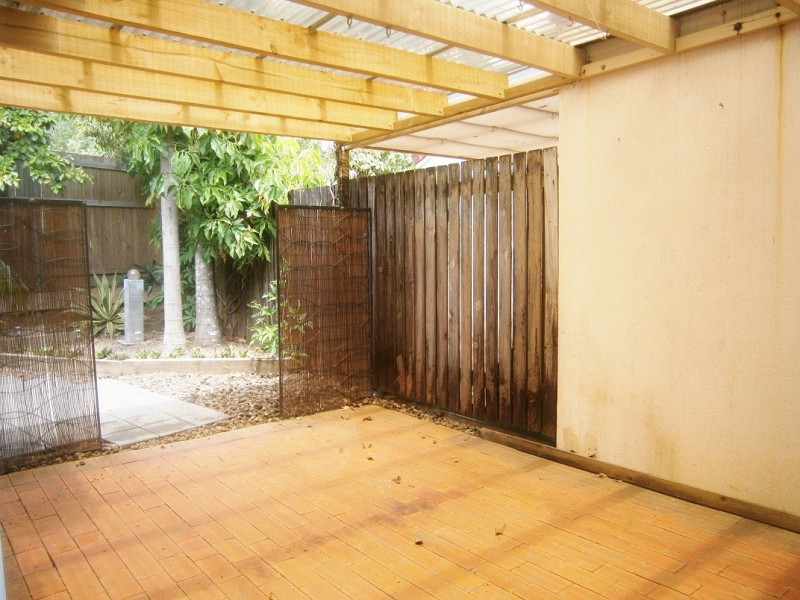 6/2 Nesbit Street, Whitfield QLD 4870