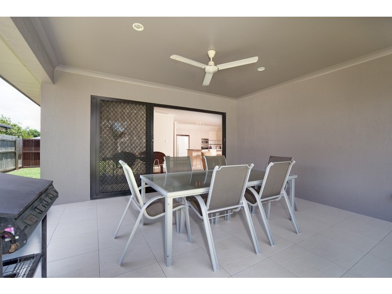 9 Vetiver Street, Trinity Park QLD 4879