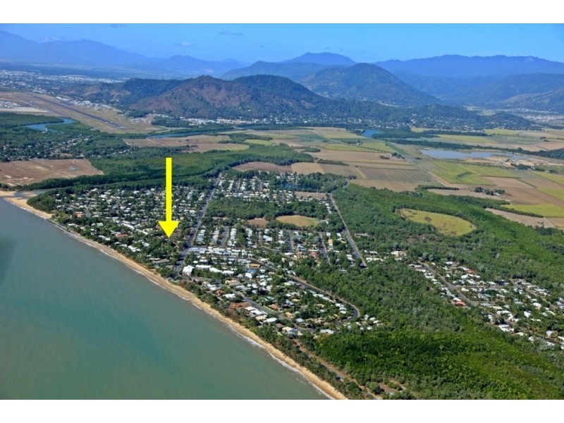 Holloways Beach QLD 4878