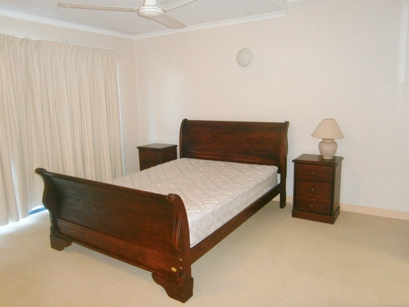 2/16-20 Ray Street, Yorkeys Knob QLD 4878