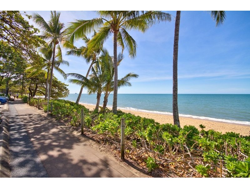 Trinity Beach QLD 4879