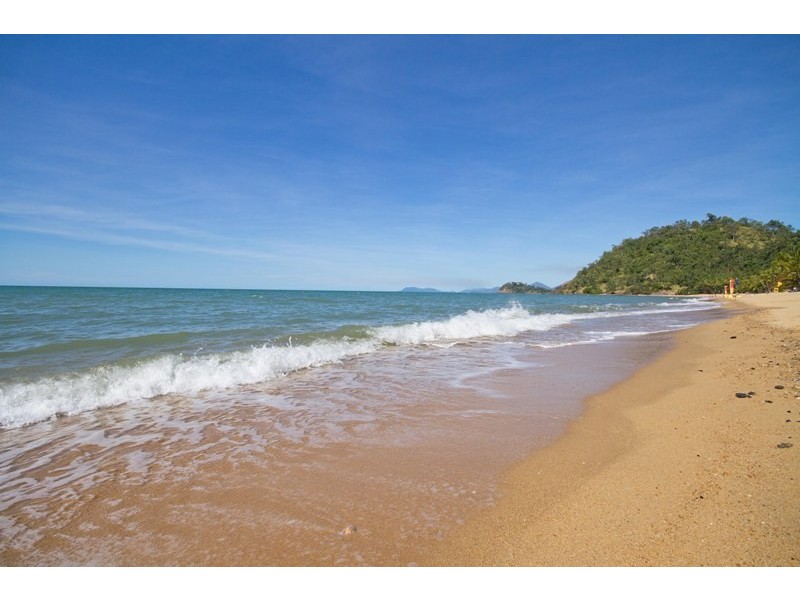 Trinity Beach QLD 4879