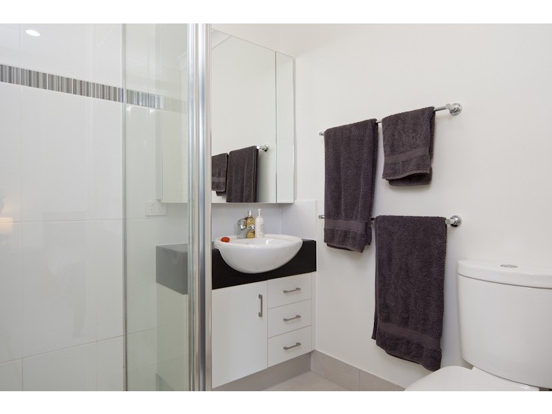 11 Murrinda Gardens, Trinity Park QLD 4879